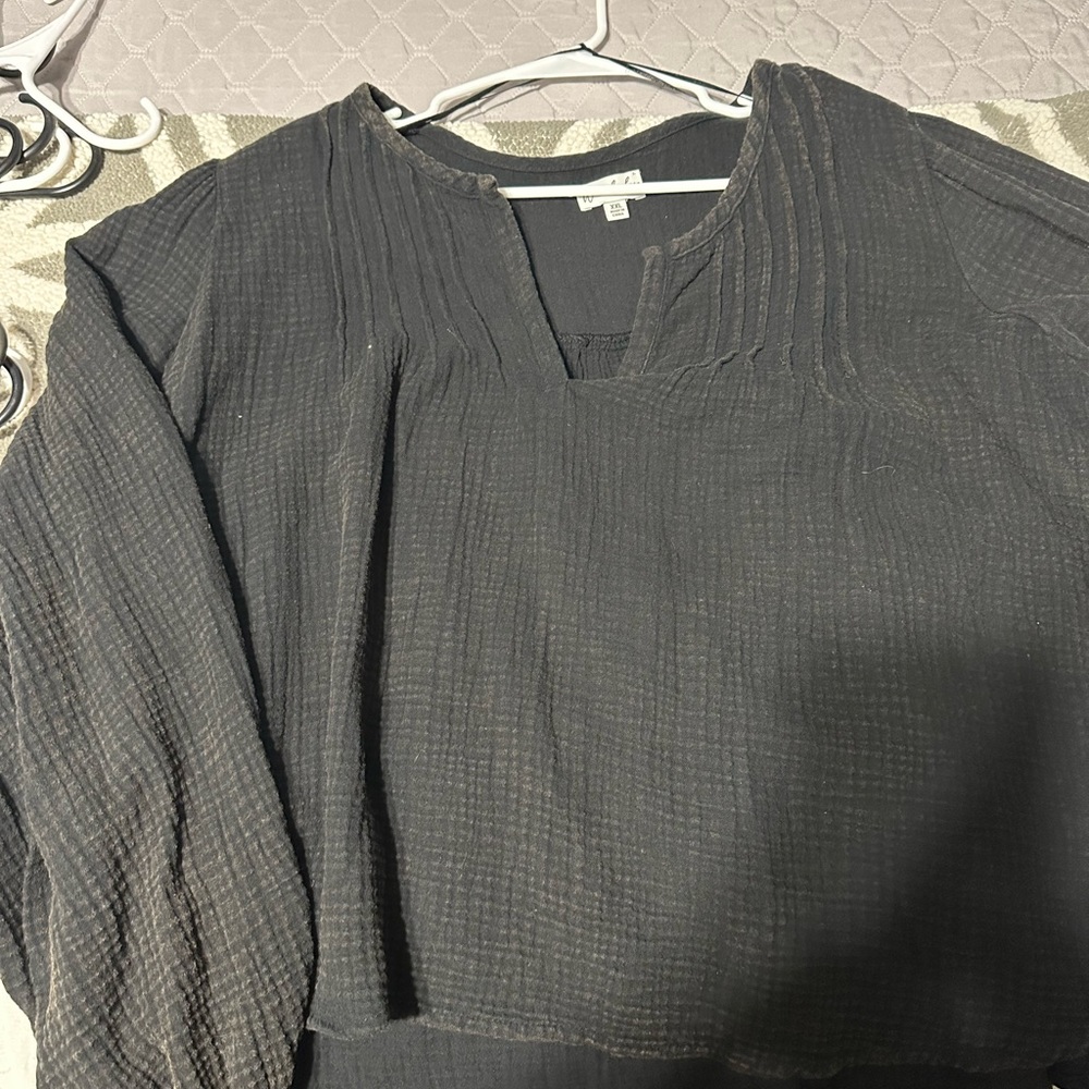 Wonderly Black Textured Top